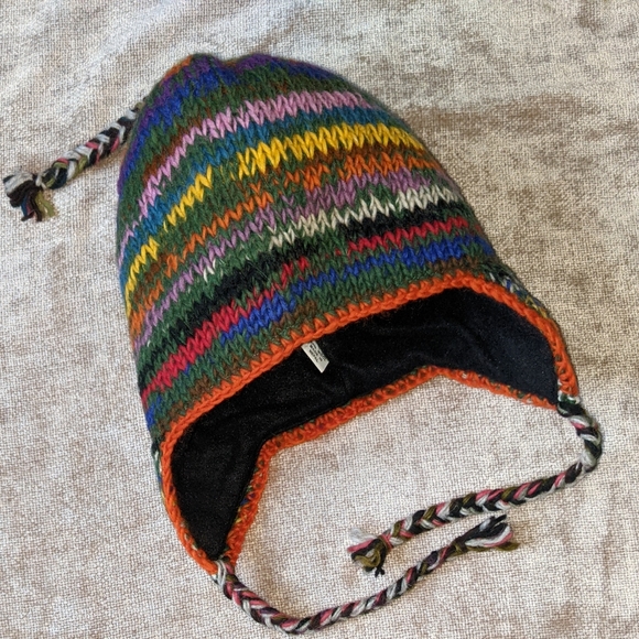 SOLD Hand knit ski and skateboard Sherpa cap - Picture 3 of 10